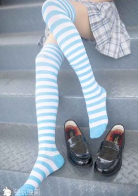 年轻的寡妇在线观看_DVD高清免费观看